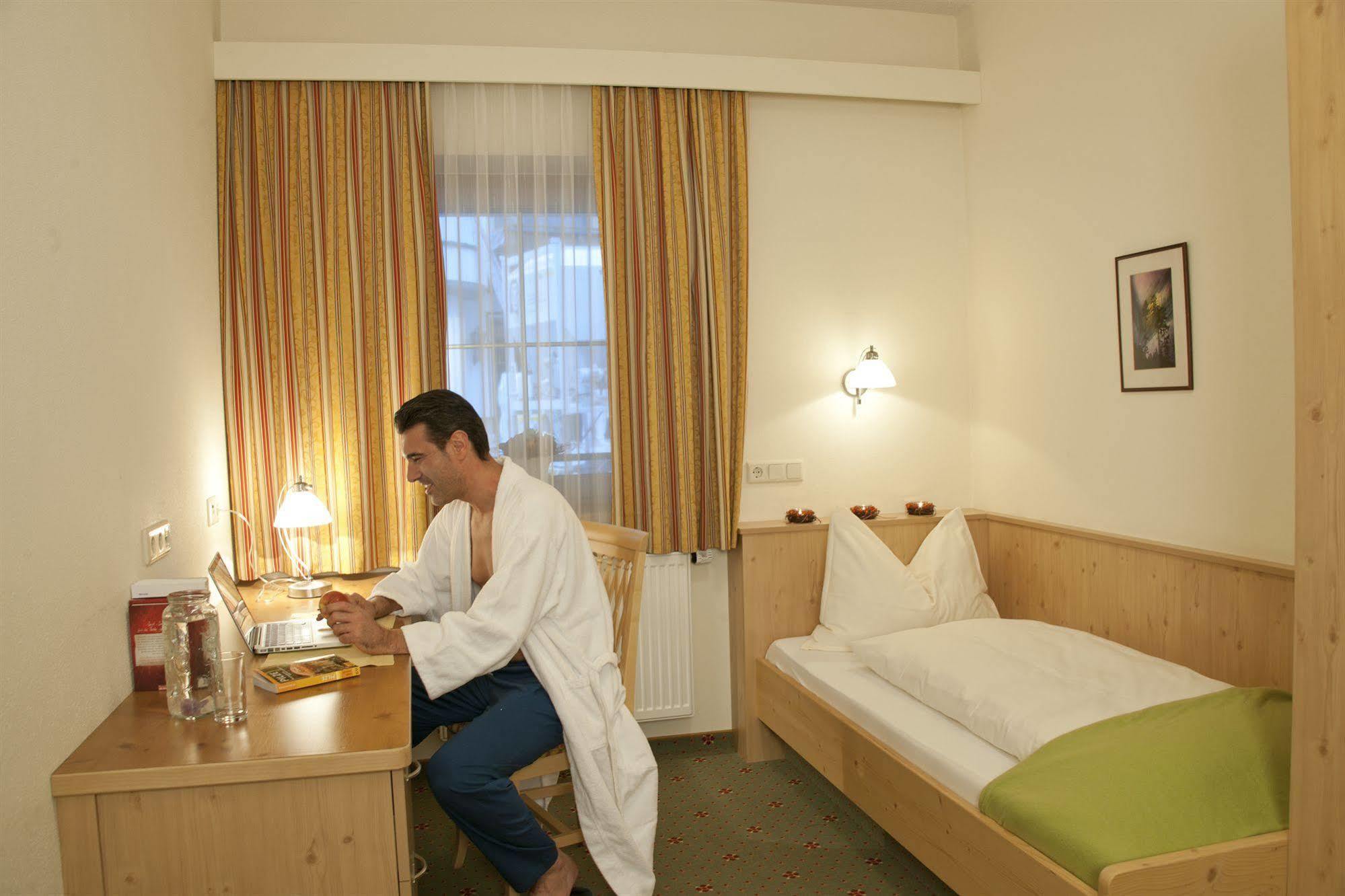 Hotel Garni Forelle Tux Kültér fotó
